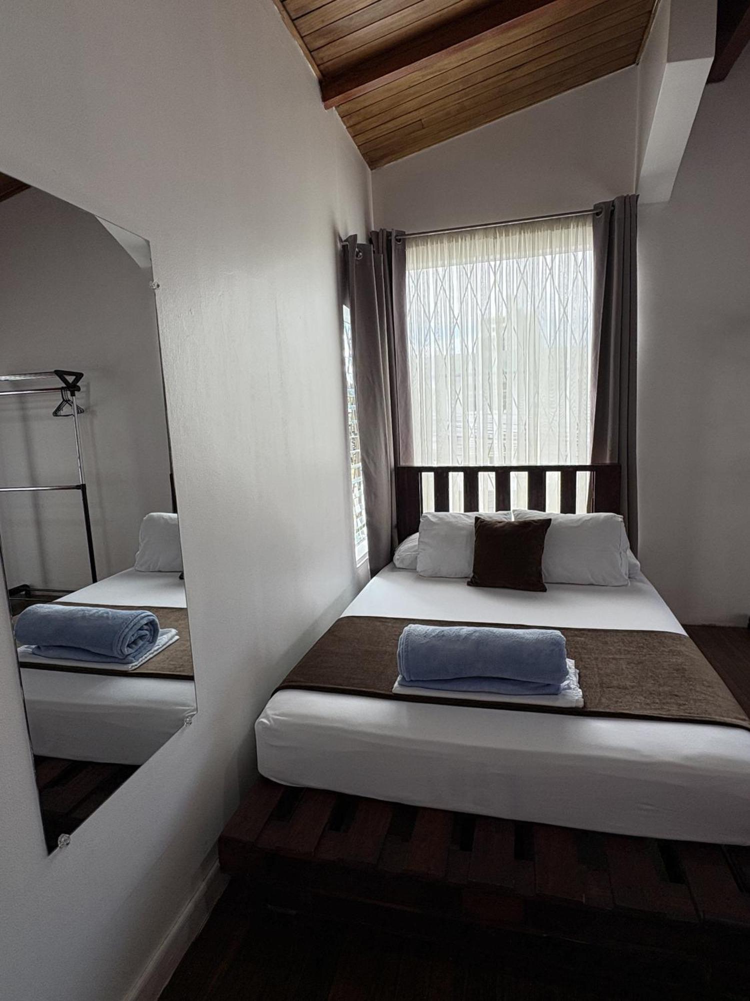 Eco Stay Hostel Сан-Хосе Экстерьер фото